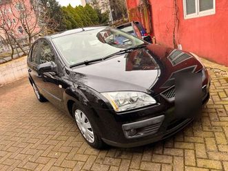 ford hallo zum verkauf steht ein ford focus 1,6
