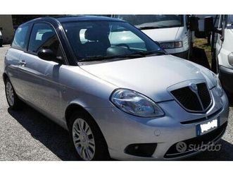 lancia y momo 1.2cc benzina