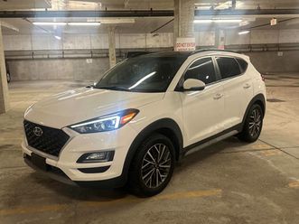 hyundai tucson preferred* * 2.4* * awd* * carfax* *