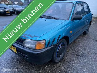toyota starlet - 1.3i friend automaat 128.803 km nap
