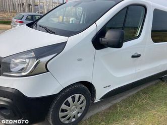 renault trafic passenger 2,8t business