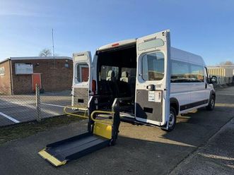 2.2 bluehdi 440 professional l4 h2 euro 6 (start/stop) 5dr