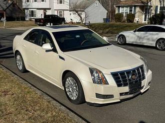 2013 cadillac cts-4  low miles 