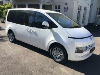 2.2d executive 9-seater