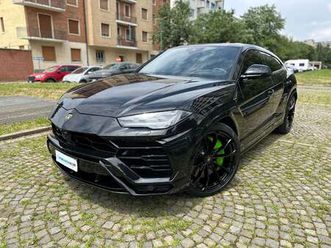 urus 4.0 v8