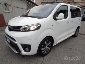 toyota proace verso 1.5d l0 d luxury 8 posti