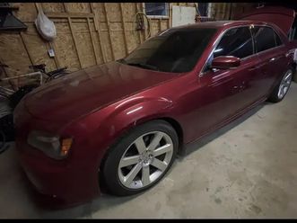 2012 chrysler 300 srt8