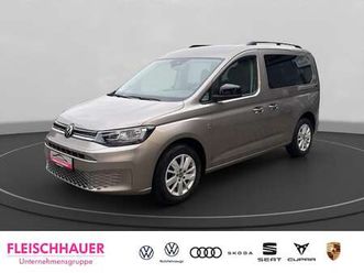 kombi 2.0 tdi life navi ahk kamera sitzhz.