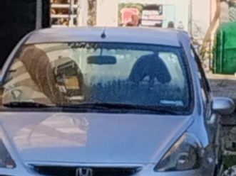 honda jazz ≫ 2002 • 4 300 eur • id