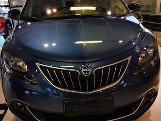 lancia ypsilon hybrid ecochic