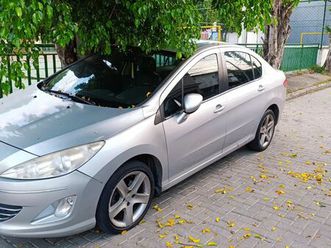 sedan feline 2.0 flex 16v 4p aut.