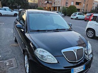 lancia ypsilon benz/gpl ecochic