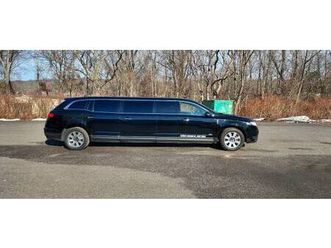 2017 lincoln mkt limousine