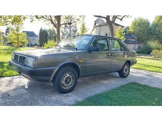 1985 lancia prisma gris manuel, 5 vitesses conduite à gau...