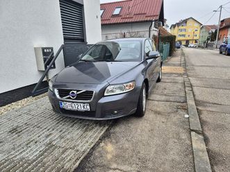 volvo v50 1.6 d2 (2011) – izuzetno očuvan, reg. 01/2027, hitno, 2011 god.