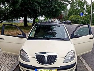 lancia ypsilon 1.3 m-jet argento 4