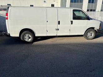 2017 gmc savanna 2500