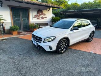mercedes-benz gla 220 d automatic premium prezzo