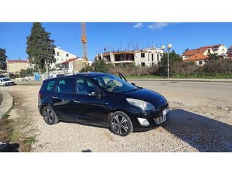renault grand scenic 1,9 dci ,7 sjedala,klima,tempomat,bose muzika