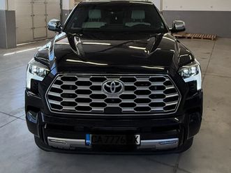 toyota sequoia capstone