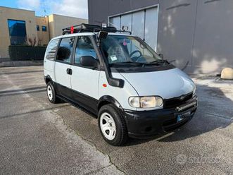 nissan serena 2.3 7 posti 4x4 2001