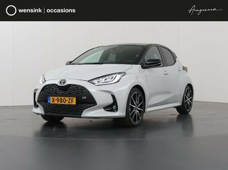toyota yaris 1.5 hybrid gr sport | navigatie | parkeercamera | stoelverwarming | hud | keyless entry/go | apple carplay/android auto |