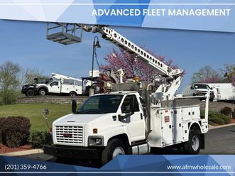 2009 gmc c8500 topkick 4x2 2dr regular cab 128 224 in. wb