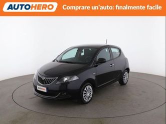 ypsilon 3ª serie ypsilon 1.0 firefly 5 porte s&s hybrid ecochic gold