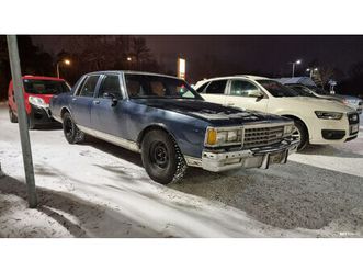 caprice classic sedan v8