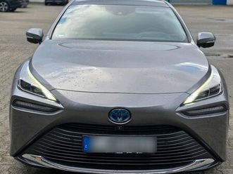 toyota mirai 11/2022 11400km