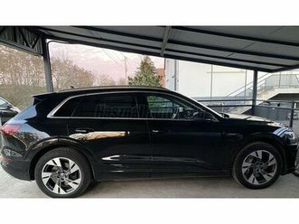 audi e-tron 50 advanced quattro (automata) launch edition-plus. panoráma.levehető vonóhorog. téli-nyári kerékszett. bőr. vé