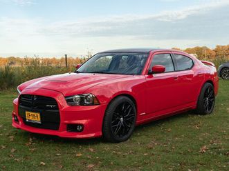 dodge charger - srt8 6.1 v8 hemi 433 pk