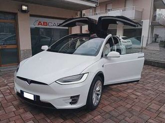 model x 100d 6posti