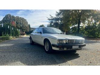 1993 daimler xj40 blanc automatique, 4 vitesses conduite...
