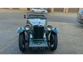 1935 mg p-type vert foncé manuel, 4 vitesses conduite à d...