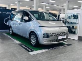 2.2d executive 9-seater