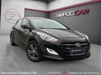 hyundai i30 sw 1.6 crdi 110 blue drive intuitive / climatisation / radars arrières / bluetooth / factures / garantie 12 mois