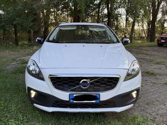 v40 cross country 1.6 d2 business