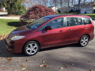 2010 mazda 5 minivan.
