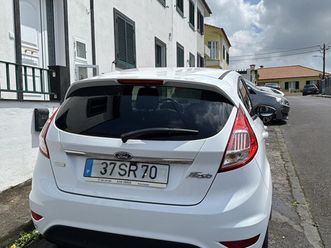 ford fiesta titanium ecoboost março/17