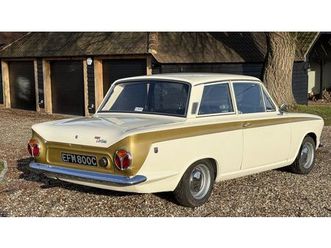 1965 ford cortina mk 1 gt 2 door .multiple show winner a vendre