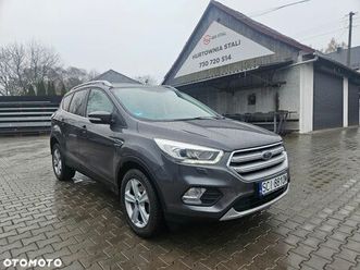 ford kuga 1.5 ecoboost 2x4 titanium