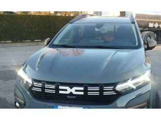 dacia jogger 1.0 tce extreme up gpl 100cv del 2023 usata a noventa padovana