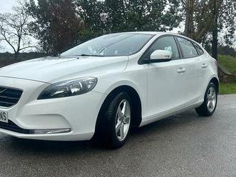 volvo - v40