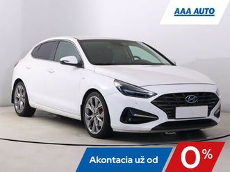 hyundai i30 fastback 1.5 t-gdi mhev, style, automat, sr,2.maj