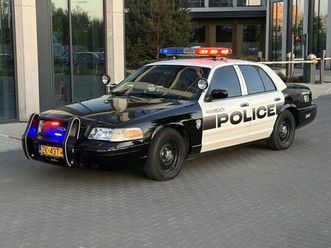 oryginalny radiowóz usa – ford crown victoria police interceptor v8 dęblin • olx.pl