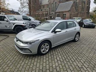 volkswagen golf viii life