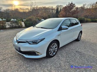 toyota auris 2 executive blanc nacré