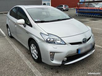 toyota prius 1.8 hybride rechargeable 136ch lounge