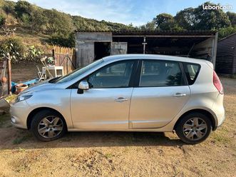 renault scenic 2011